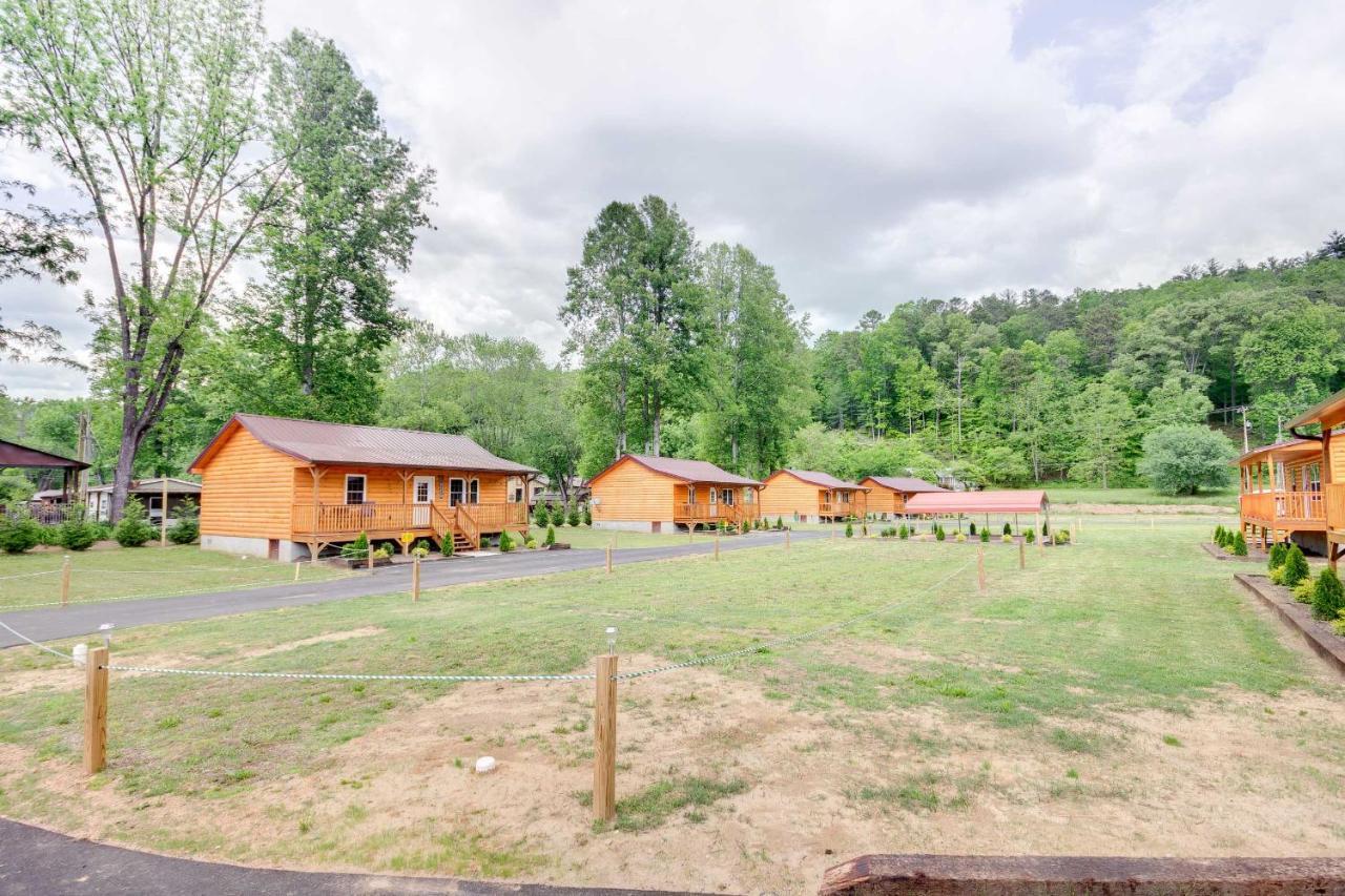 Bears Den Cabin With Porch About 5 Mi To Bryson City! Exterior foto